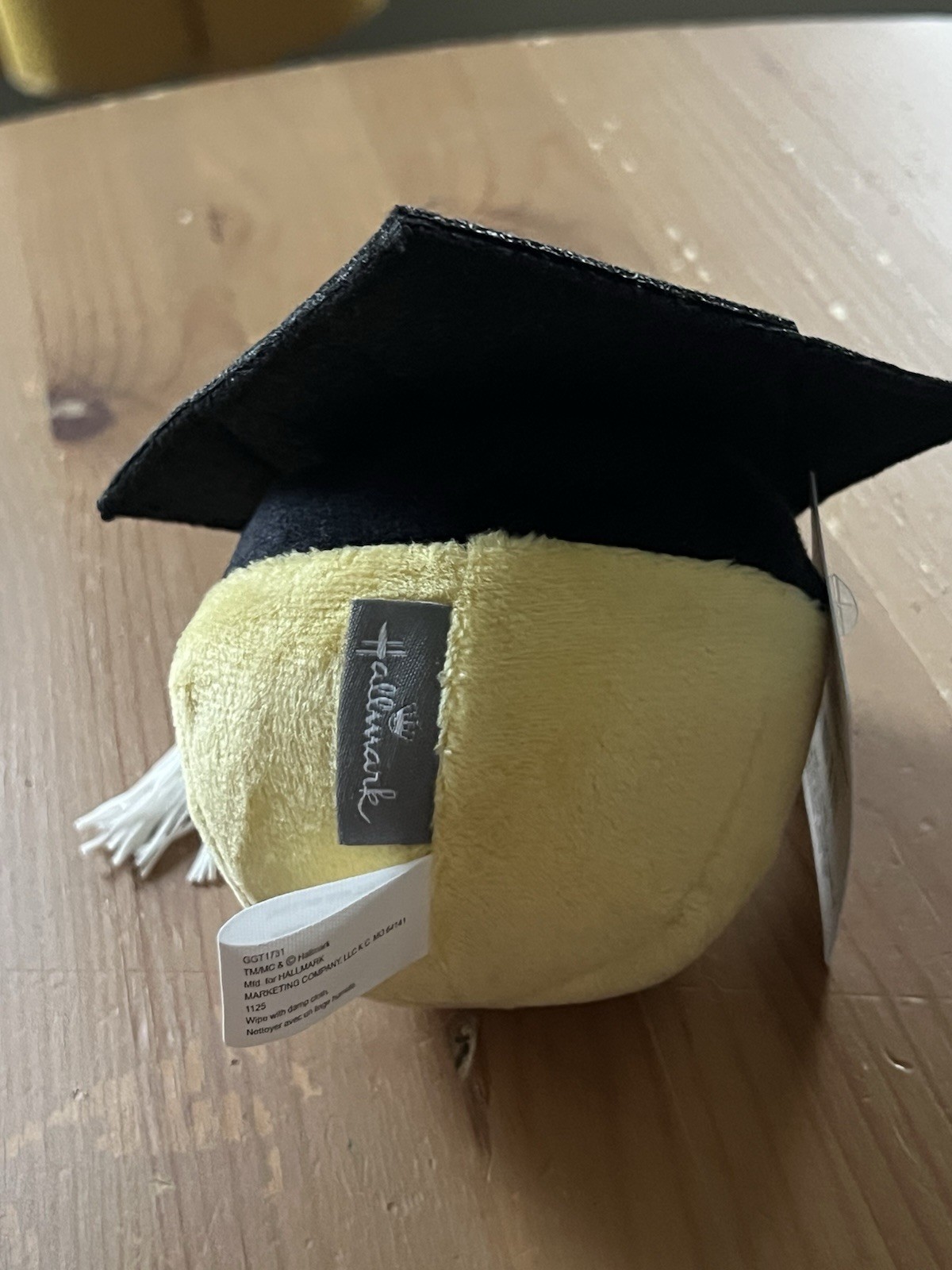 Hallmark Graduation Plush Smiley Face Gift Card Holder Yellow Black White