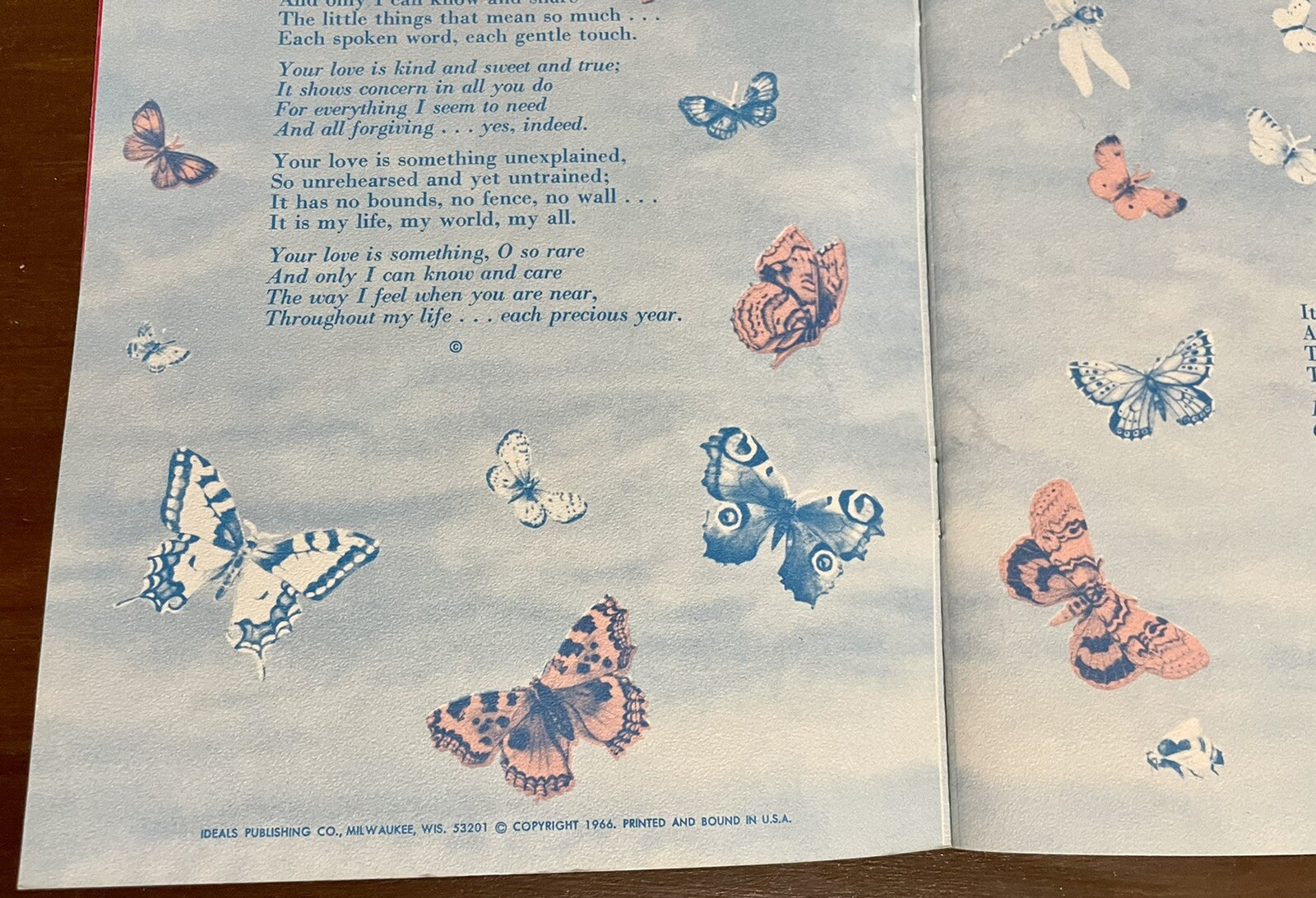 1966 VALENTINES GREETINGS POEM BOOKLET ON LINEN IN BEAUTIFUL, CLASSIC STYLE