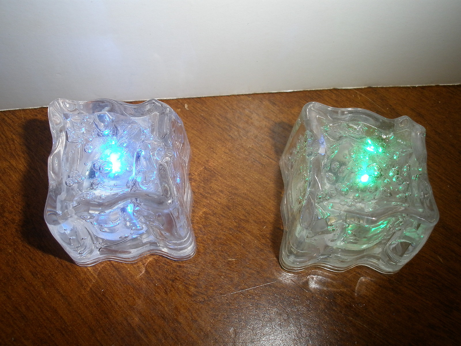 Lot of 2 LiteCubes Brand MultiMode Rainbow LED Light up Ice Cubes (2)