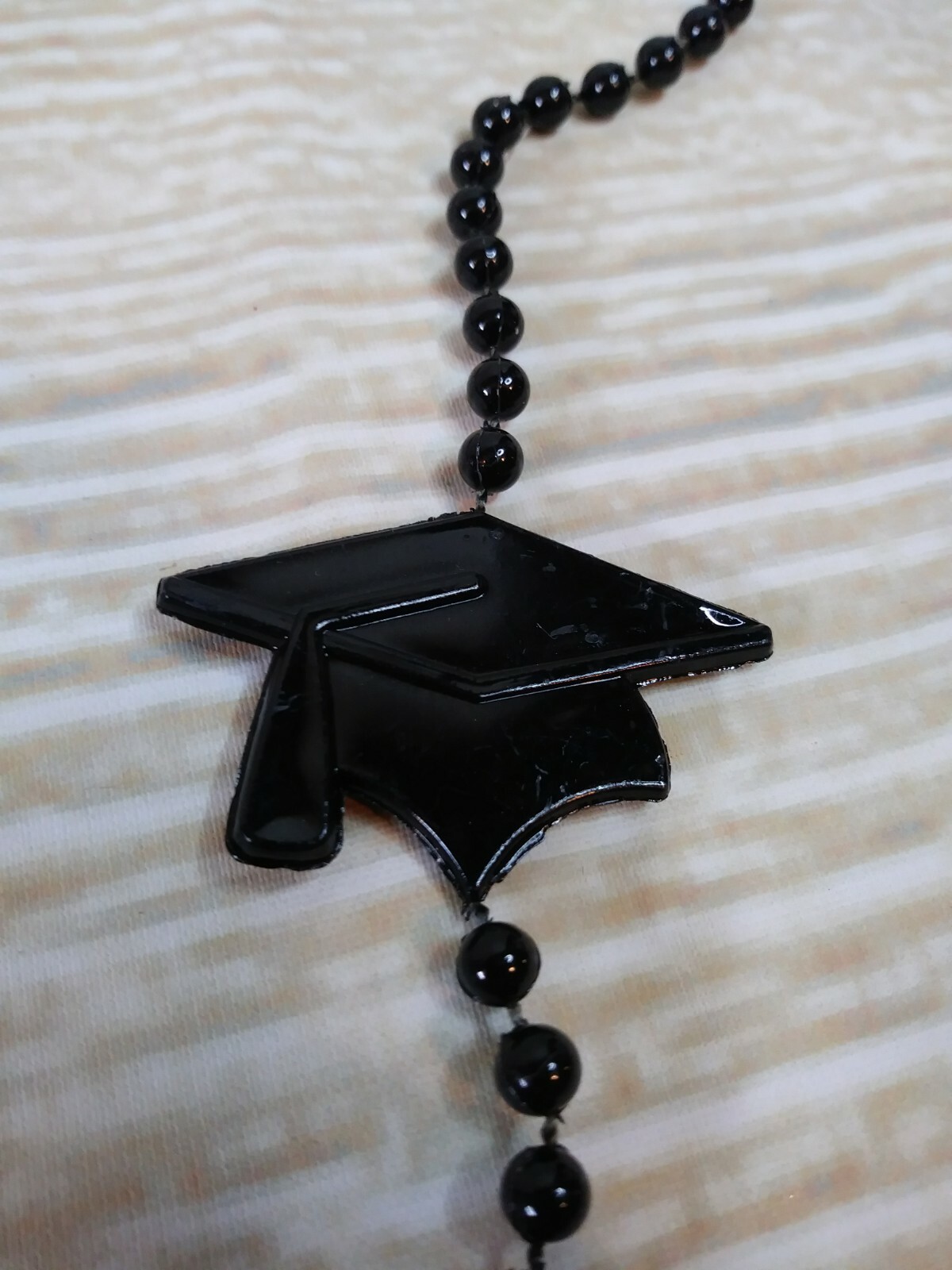New! 4 pack Graduation Charm Bead Necklaces Cap Black 33″ Party Favor Senior