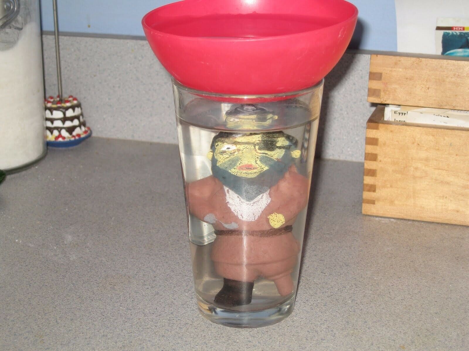 PIRATE Cute Peg Leg Man – Grows 600% Larger in Water! – Kids Toy Novelty