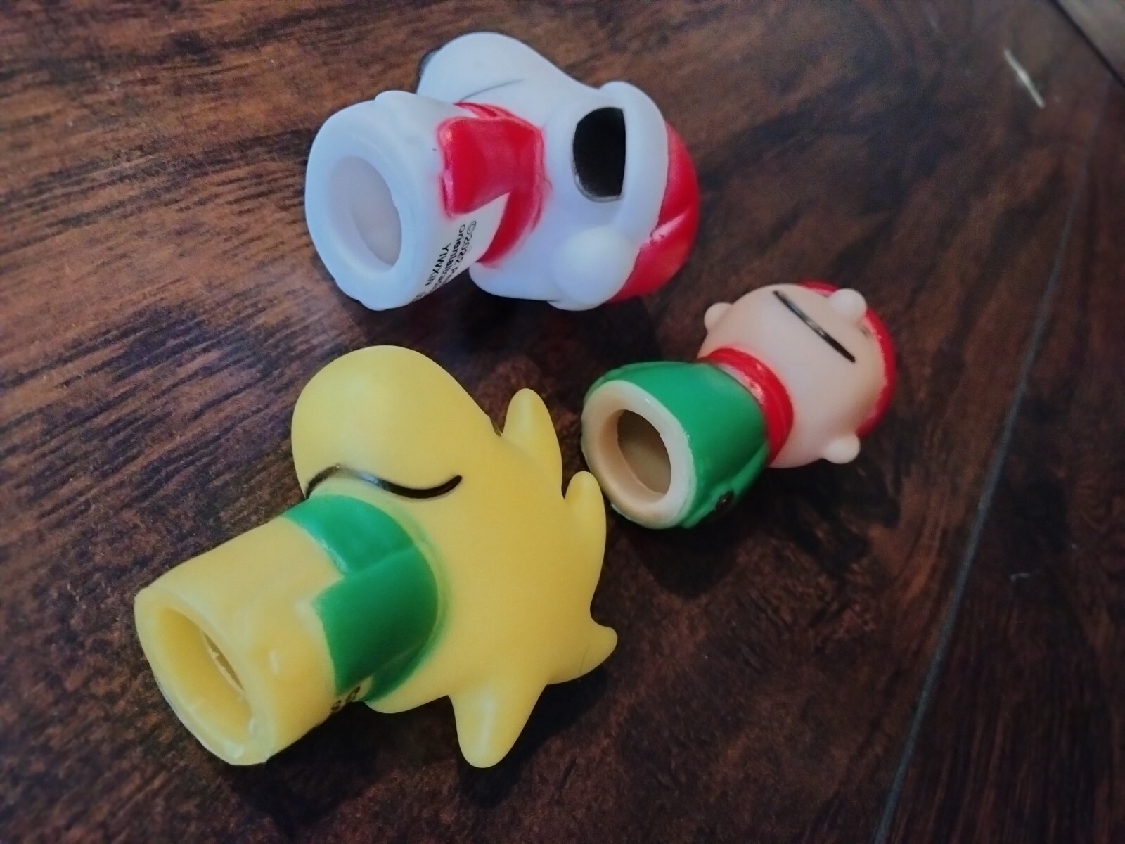 Lot 3 PEANUTS PLASTIC FINGER PUPPETS CHRISTMAS SNOOPY charlie brown Woodstock