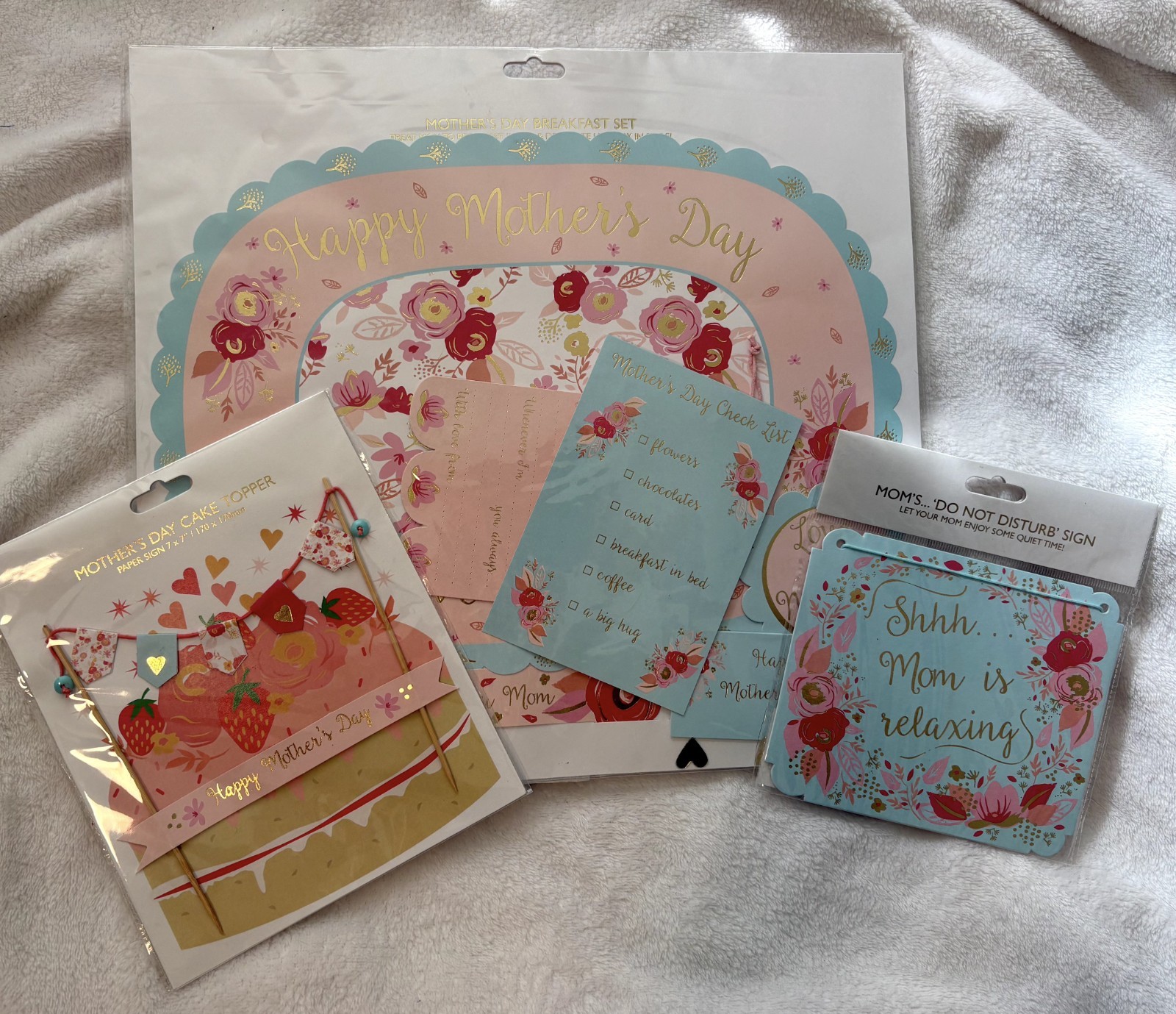 Mother’s Day Celebration Breakfast in Bed Gift for Mom 10-Piece Set- Cake Topper