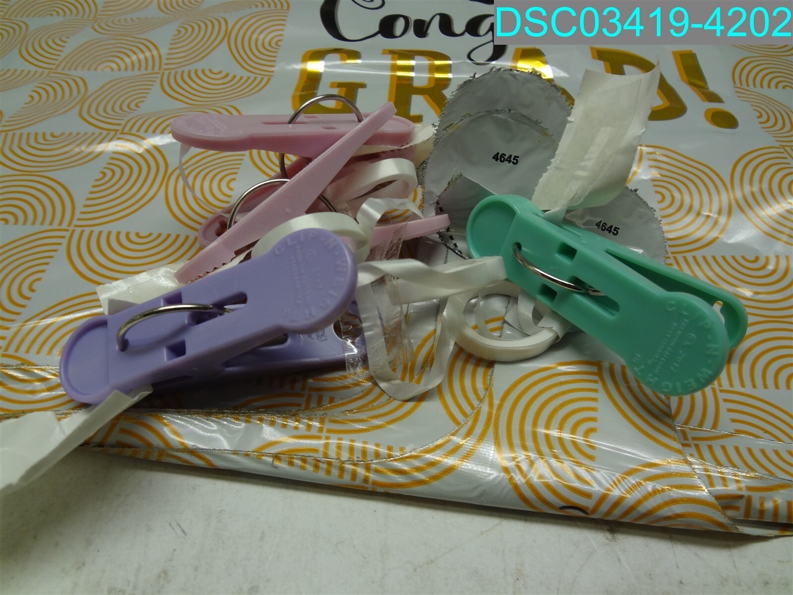 QTY=4: 44214 Congrats Grad Ribbed Lines 17″ Balloon 026635442145