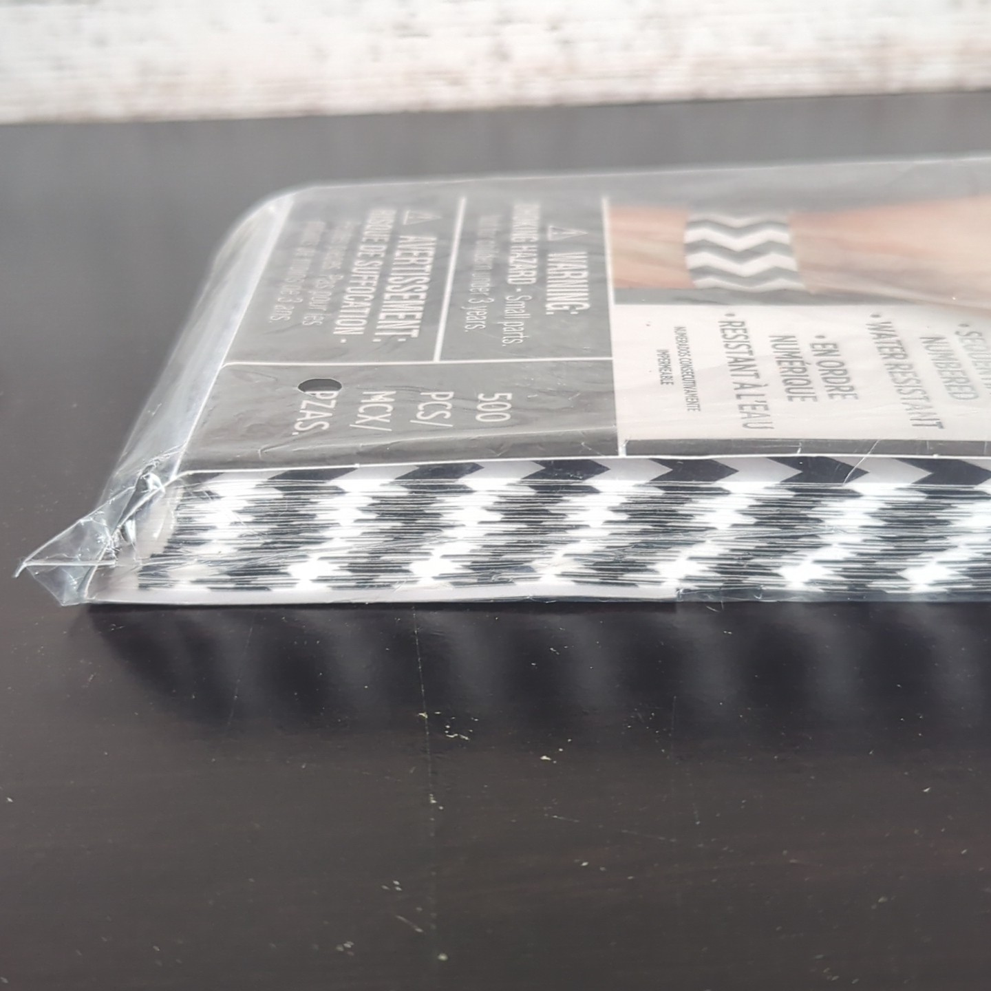 Amscan Wristbands 500 Count Black & White Chevron Pattern, Sequentially Numbered