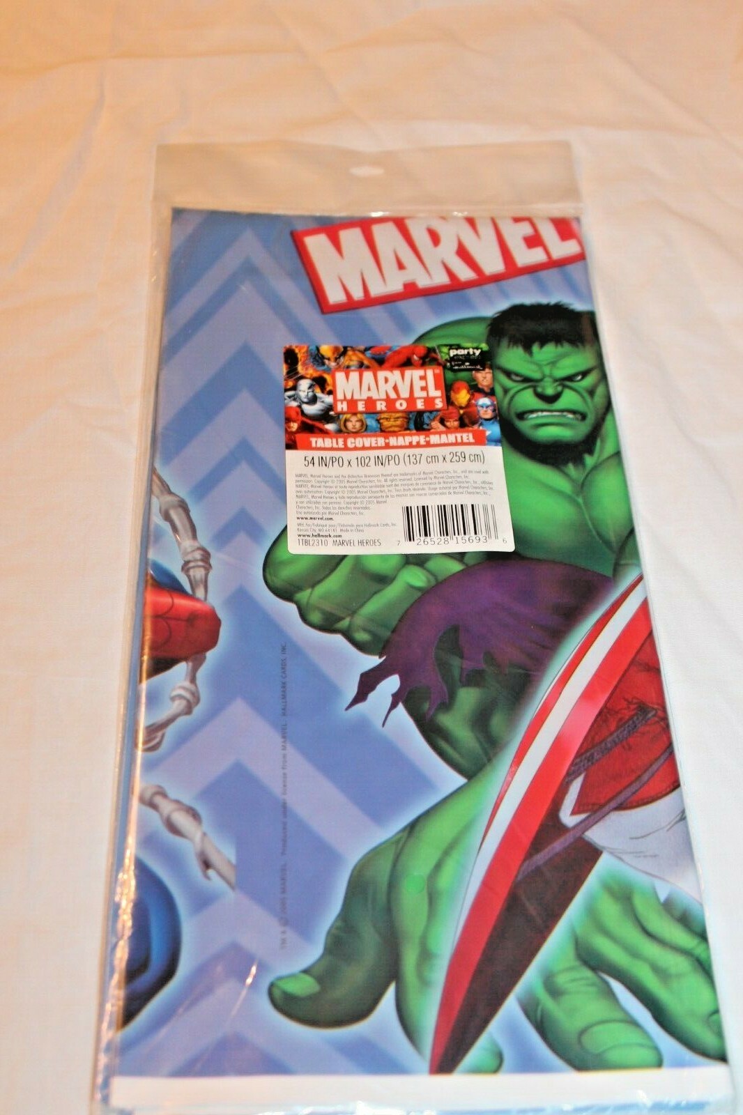 NEW MARVEL HEROES PLASTIC TABLECOVER PARTY SUPPLIES