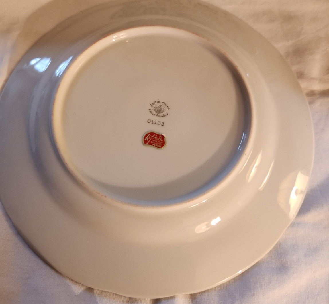 Vintage LOT OF 2 “25 th ANNIVERSARY ” 9″ & 10″ COLLECTOR PLATES