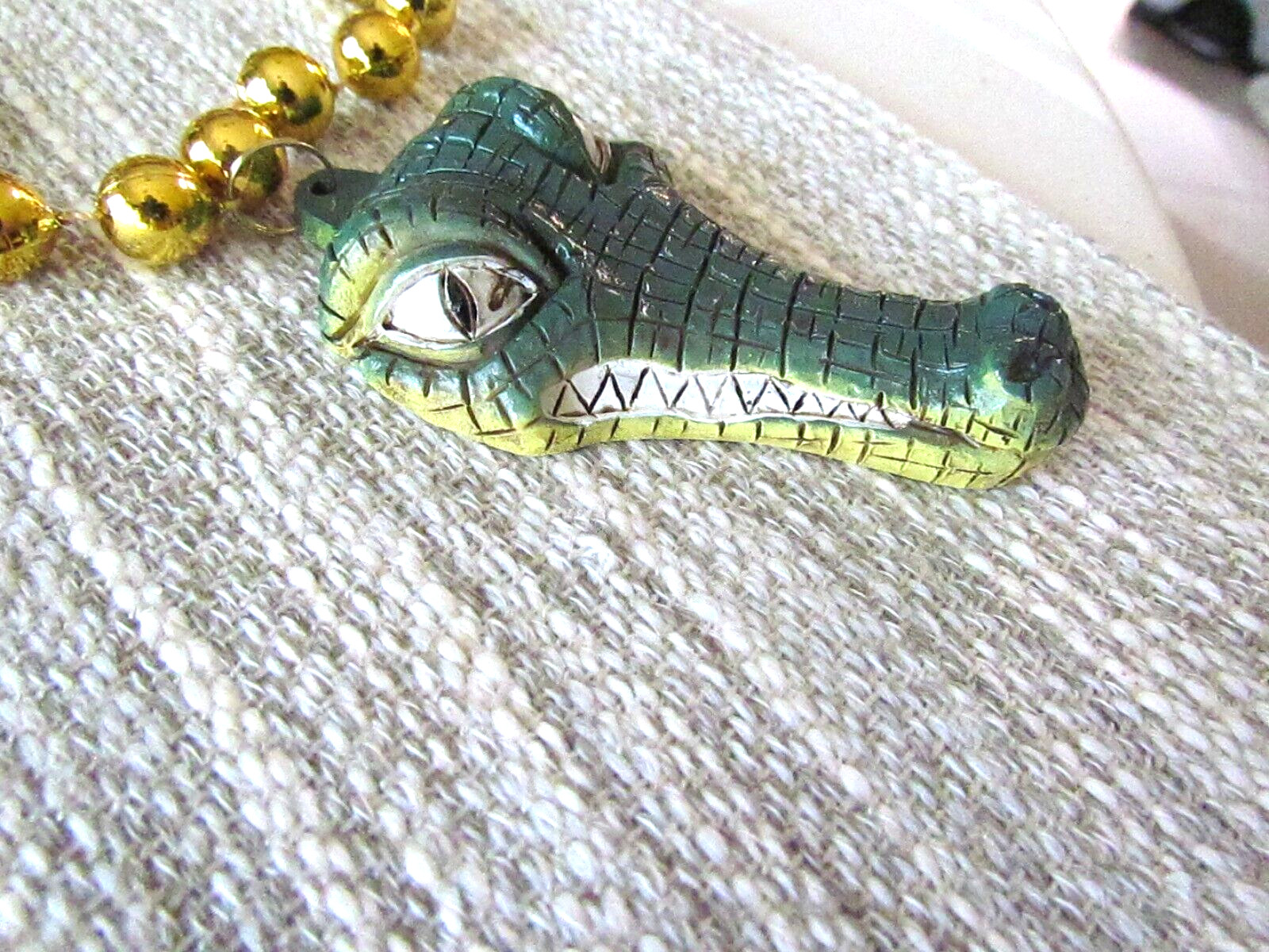 Alligator Necklace Mardi Gras Beads Gator Head Florida Party Beaded UF Gators