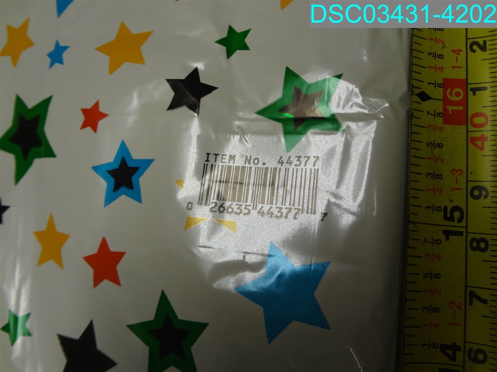 QTY=4: 44377 White Multi-Colored Star Grad 18″ Balloon 026635443777