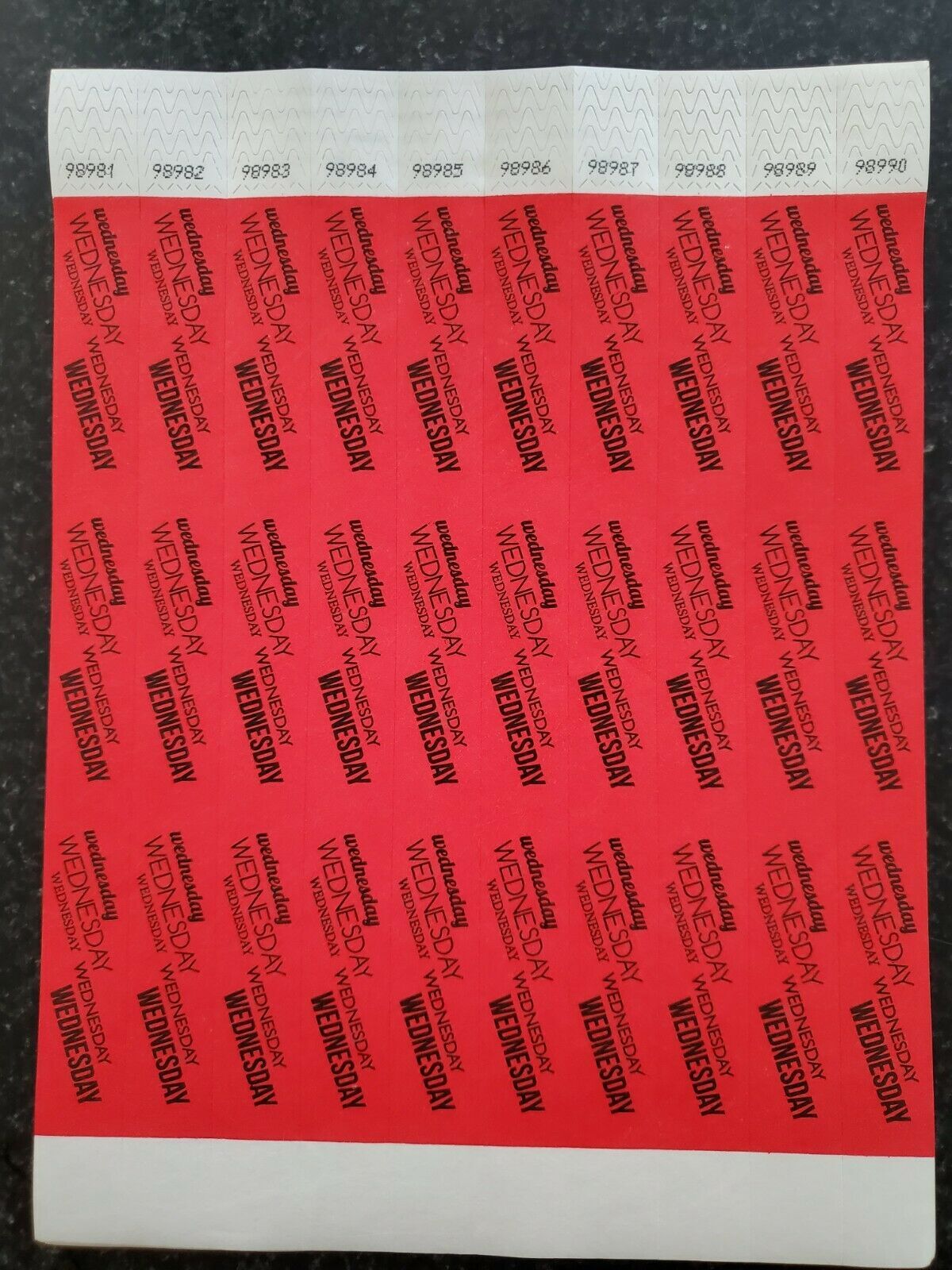 100 Monday-Sunday 3/4″ Tyvek Wristbands