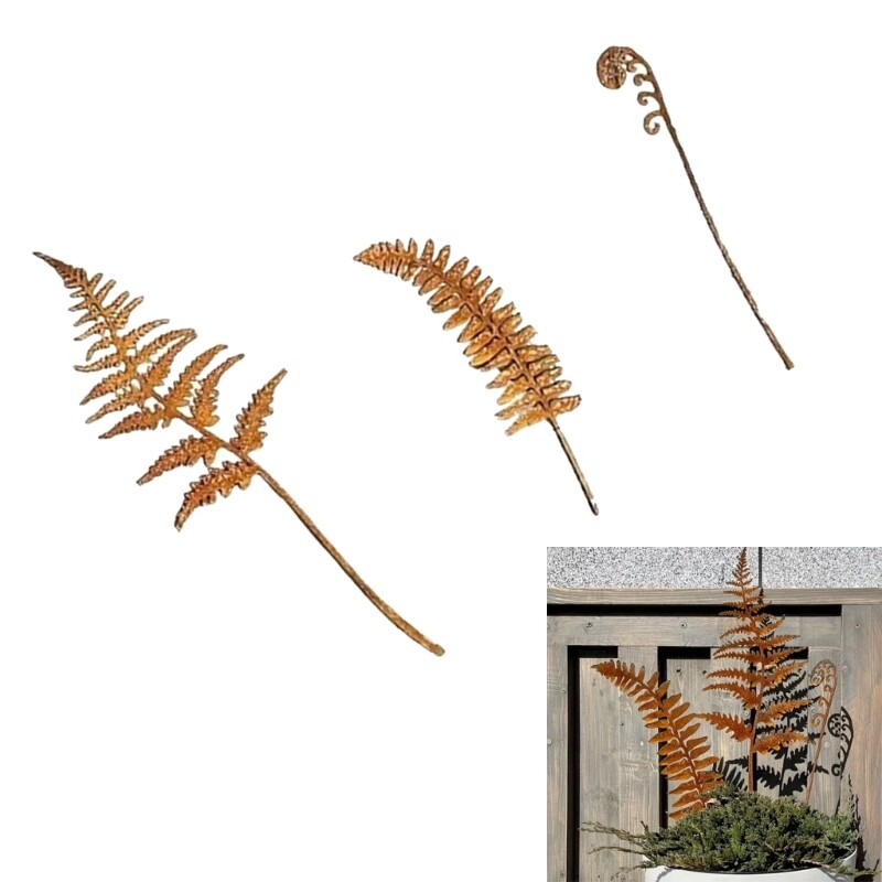 Realistic Rusted Leaves Figurines Stake for Rusty Celebration Photo Props