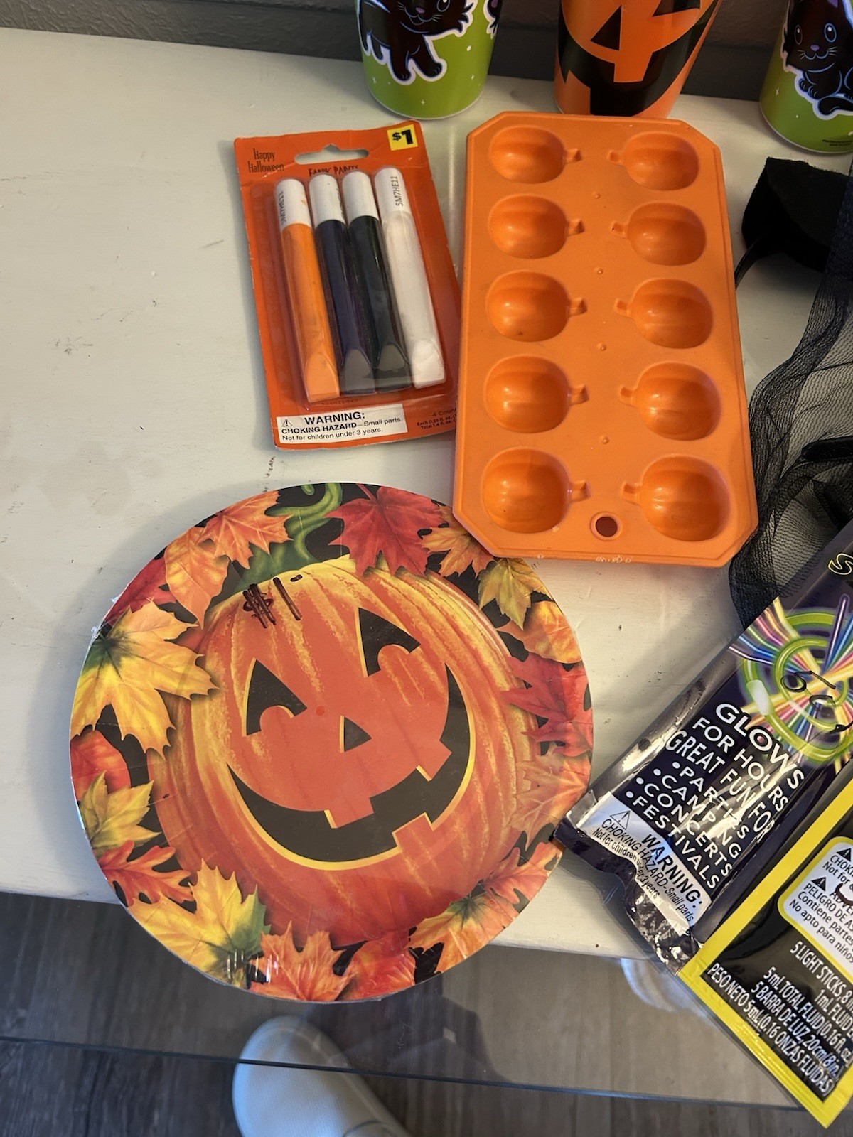 Lot Halloween Party 11 Items Kids fun, cups, plates, glow stick, headband,& more