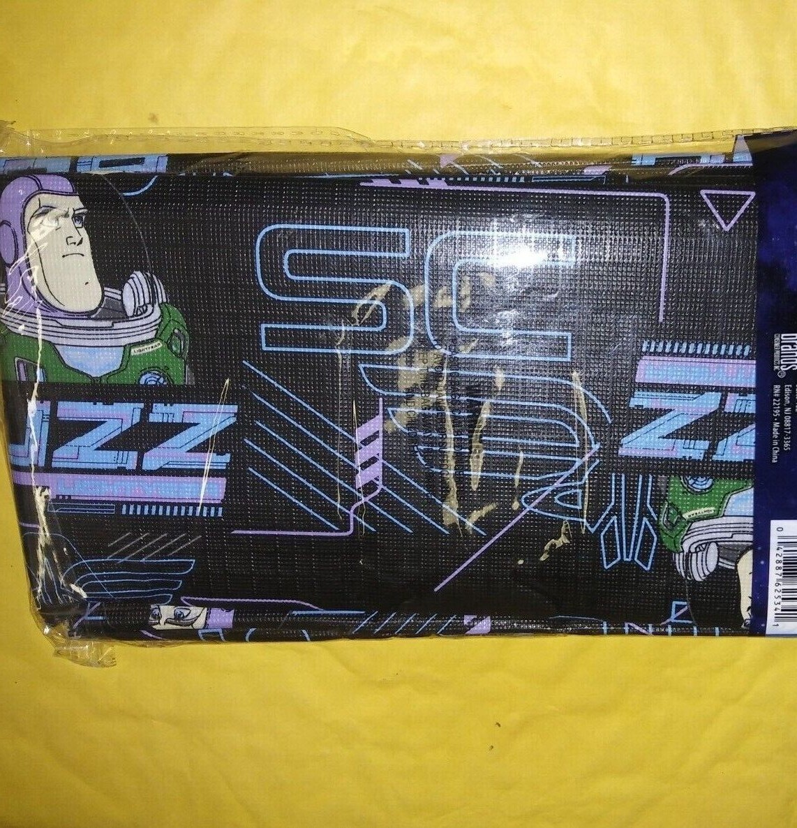 DISNEY’S 52X70 REUSEABLE BUZZ LIGHTYEAR’S TABLECLOTH FOR THE PARTY OF THE YEAR!