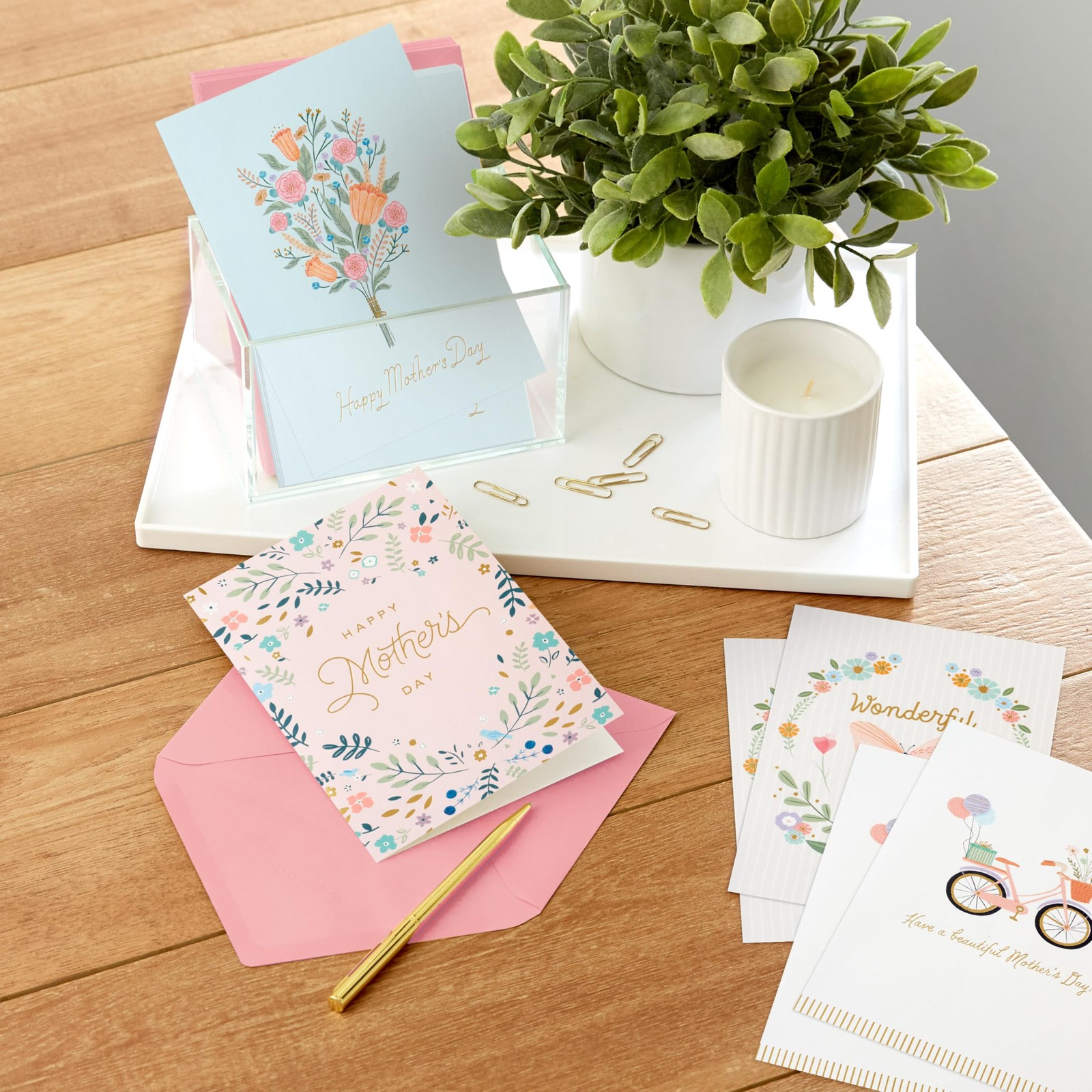 Hallmark 5 inches x 7.2 inches, Mother’s Day Delicate Floral Assortment