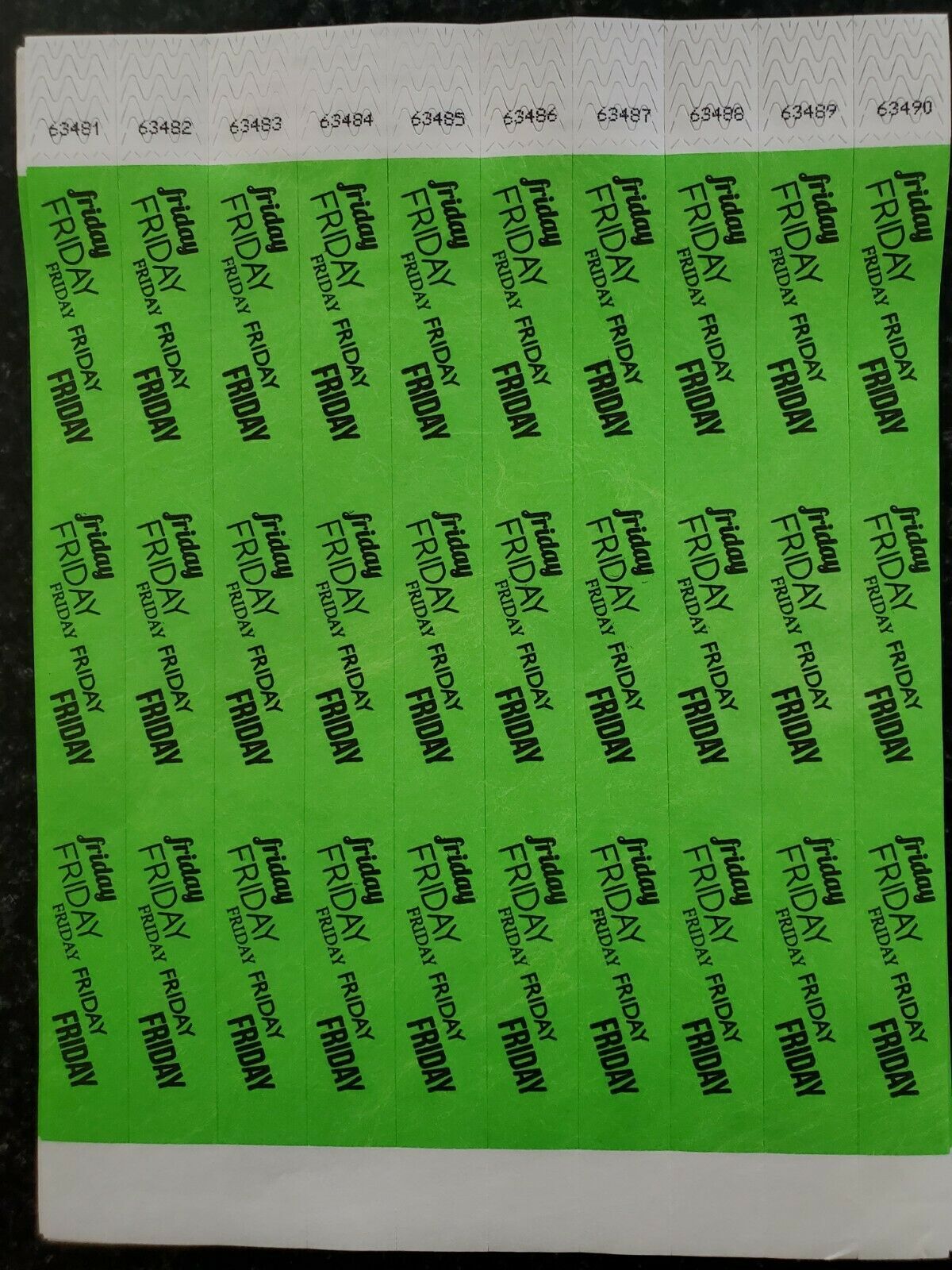 100 Monday-Sunday 3/4″ Tyvek Wristbands