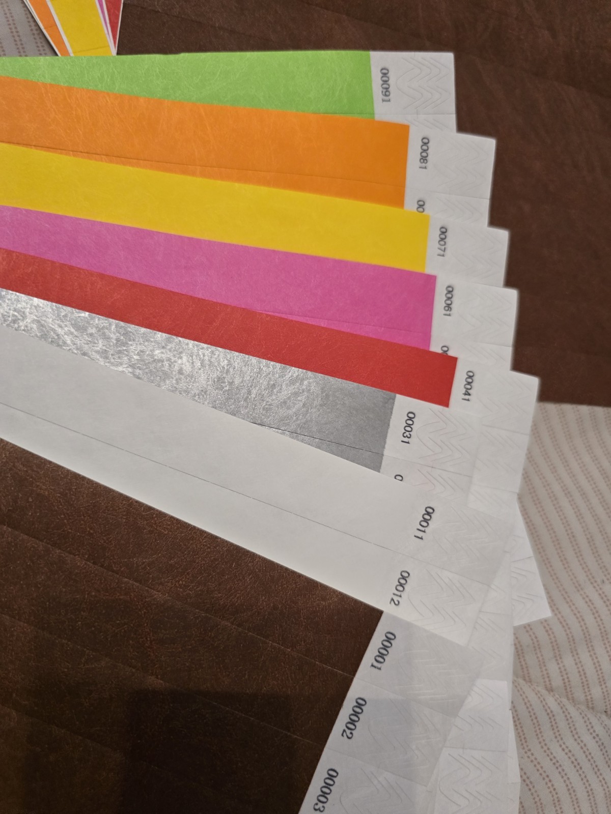 Tybek Wristbands 10 Color Assorted 200 Count