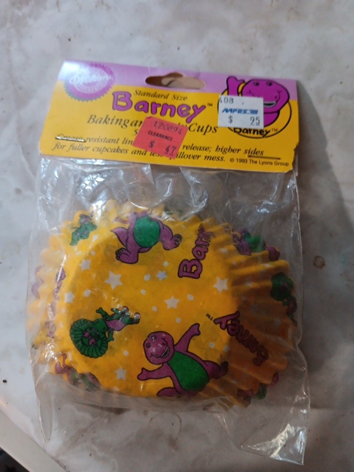 Barney Standard Size Cupcake Baking Party Cups 50ct 2 ” Vintage 1993 Wilton NOS
